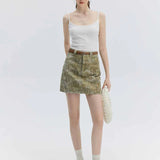 Skirt Mini Bertali Kedesaan dengan Kemasan Bertekstur