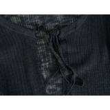 Áo len dệt kim cropped sang trọng có chi tiết cà vạt