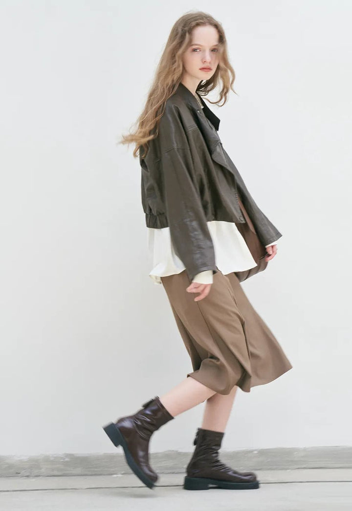 Classic Cropped Leather Jacket with Collared Neckline and Front Patch Pocket