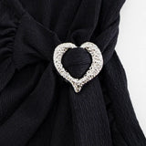 Áo xoắn phía trước lãng mạn với chi tiết trái tim bằng kim cương giả