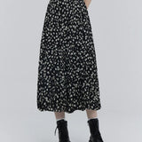 Skirt Maxi Berperingkat Blossom – Sentuhan Keanggunan dalam Setiap Langkah