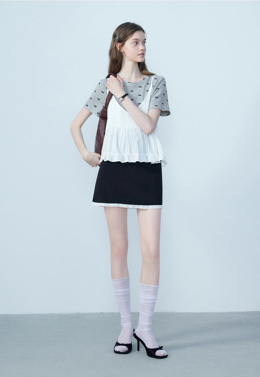 Chic Ribbed Short-Sleeve Top with Bow Motifs