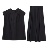 Duo Pleated Elegan Wanita: Blaus Tanpa Lengan dan Set Skirt Padanan